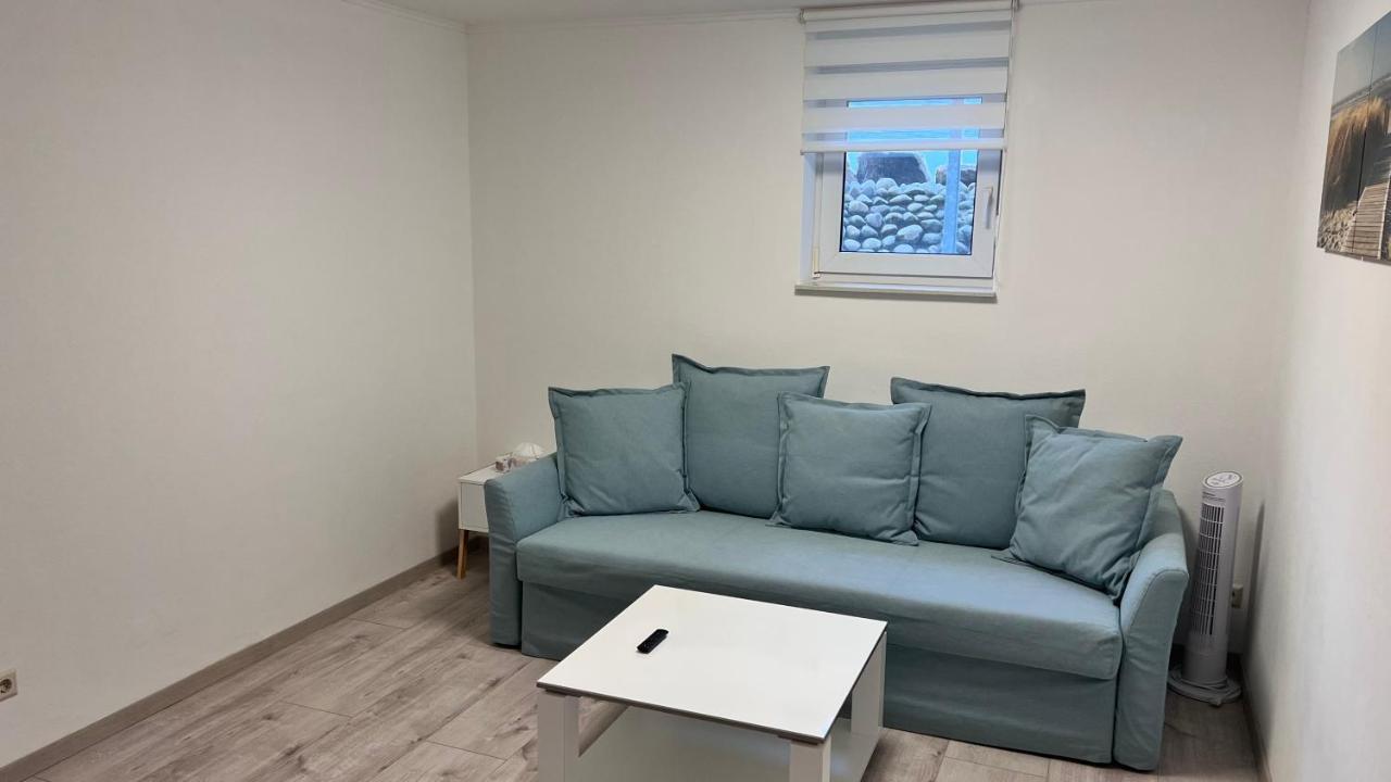 Awad'S White Apartment Rust Esterno foto
